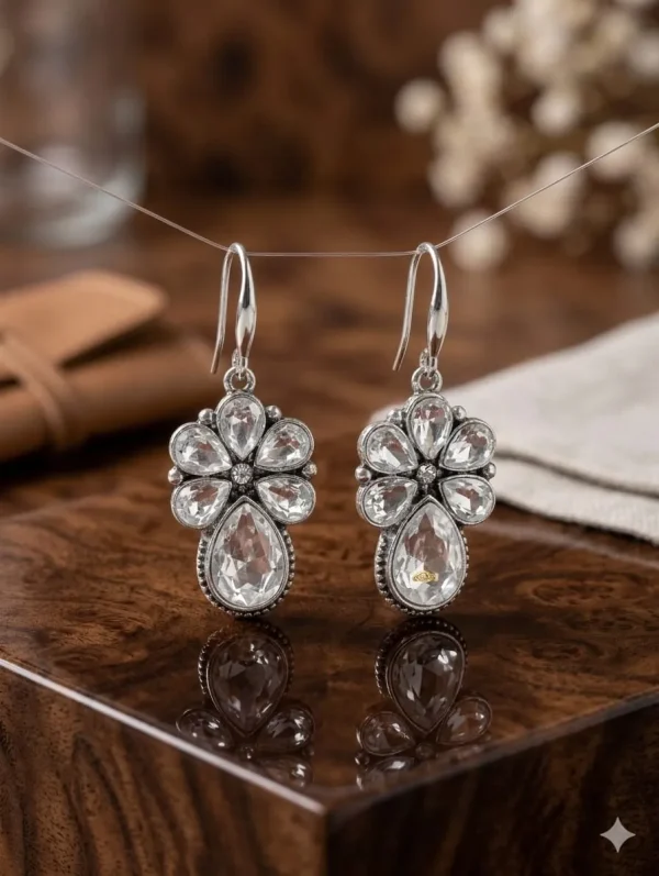 Lightweight White Earrings for Effortless Daily Elegance