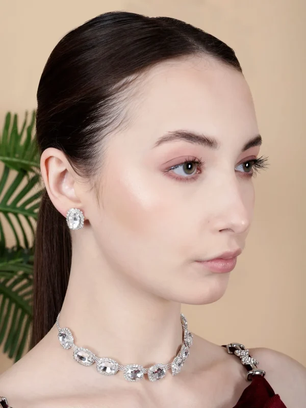 Sparkling Artificial Necklace for Effortless Style