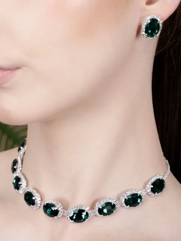 Radiant Green Stone Necklace for Elegant Everyday Style