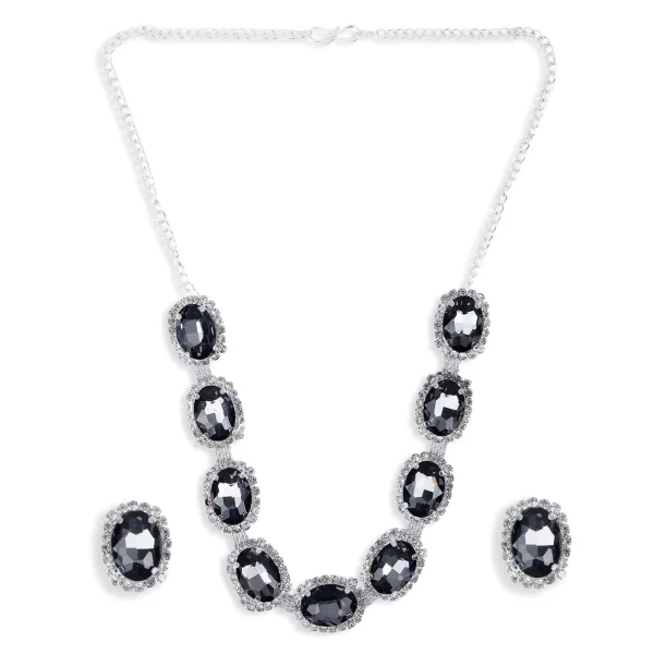 Timeless Black Stone Necklace for Radiant Everyday Elegance
