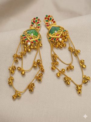 Radiant Gold Earrings: Sophisticated Luxury for Everyday Wear