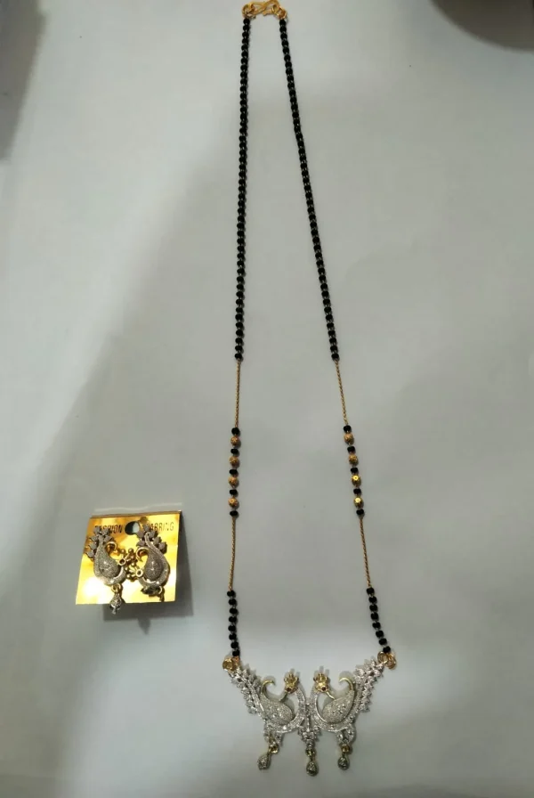 Timeless Gold Tone Mangalsutra Design for Daily Elegance